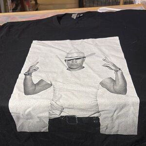 New Dustin Lynch shirt